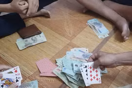 Khởi tố nguyên Phó Trưởng công an phường 6 về hành vi đánh bạc