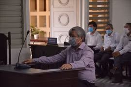 Long An: Trả hồ sơ để điều tra bổ sung vụ nguyên Giám đốc Sở Y tế làm trái