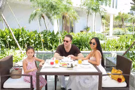 Nhiều gia đình sao Việt nghiêm túc thực hiện cách ly vì đến Đà Nẵng thời gian qua