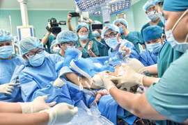 Tách rời thành công cặp song sinh Trúc Nhi - Diệu Nhi