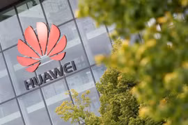 Tin thế giới 15/7: Anh ngừng sử dụng 5G của Huawei từ năm 2027