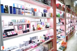 Buôn bán mỹ phẩm giả có thể bị phạt đến 100 triệu đồng