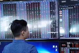 Thị trường chứng khoán hôm nay (13/5): VN-Index rung lắc mạnh dưới áp lực chốt lời sau 6 phiên tăng liên tiếp