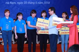 Tạo chuyển biến rõ nét trong việc khen thưởng công nhân, nông dân, người lao động trực tiếp