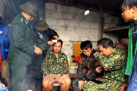 Hà Tĩnh: Cứu sống 8 thuyền viên gặp nạn trên biển