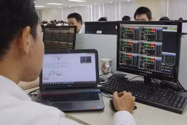 Chứng khoán ngày 2/12: Lưu ý nhịp điều chỉnh gối đầu kế tiếp