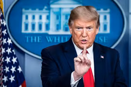 Mỹ bỏ tài trợ WHO: Quyết định ngẫu hứng hay chiêu bài cao tay của Trump?