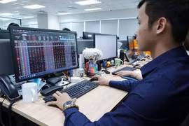 Chứng khoán ngày 16/10: Nên chốt lời các vị thế ngắn hạn