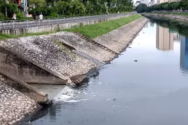 Hà Nội đã thực hiện cải tạo môi trường nước sông Tô Lịch và nước Hồ Tây đến đâu?