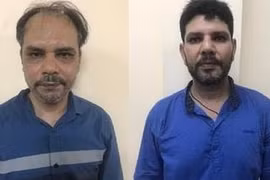 Bắt giữ khẩn cấp hai gã đàn ông Pakistan cướp giật táo tợn ở TP.HCM