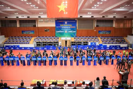 Khai mạc giải bóng bàn tranh Cúp Báo Hànộimới