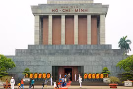 Lăng Chủ tịch Hồ Chí Minh mở cửa trở lại từ ngày 12/5