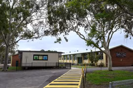 Australia bắt đầu cho học sinh đi học lại từ hôm nay