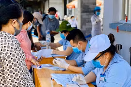 TP.HCM "nới lỏng" giám sát y tế đối với người đến từ Đà Nẵng