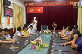 Báo Hòa Bình trao đổi, học tập kinh nghiệm làm báo đa phương tiện tại Báo Thái Bình