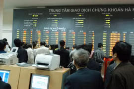 Số lượng nhà đầu tư trong và ngoài nước tham gia vào thị trường chứng khoán Việt Nam đang gia tăng