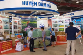 Quảng Ninh: Mở cửa triển lãm thành tựu kinh tế - xã hội, chào mừng Đại hội Đảng