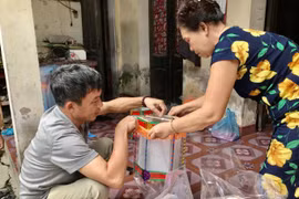Mùa Trung Thu, lại nói chuyện “giữ lửa” nghề truyền thống