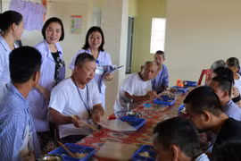 Muốn là “bà đỡ” cho bệnh nhân nghèo thì bảo hiểm y tế phải tiếp tục đổi mới!