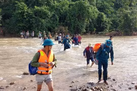 Đã tìm thấy thi thể 4 người đi rừng ở Quảng Bình bị sạt lở đất vùi lấp