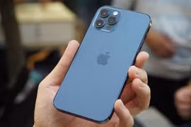 iPhone 12 Pro mới mua đã gặp lỗi hao pin dù người dùng không sử dụng