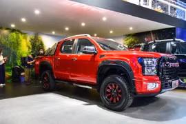 Foton General G9, bán tải 'nhái' Ford F-150 Raptor trình làng