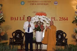 Phó Thủ tướng Trương Hòa Bình chúc mừng lễ Phật đản tại TP. Hồ Chí Minh