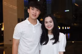 Quỳnh Anh - bà xã Duy Mạnh lộ vòng eo khác thường