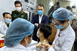 Cận cảnh tiêm thử nghiệm vaccine COVID-19 đầu tiên tại Việt Nam
