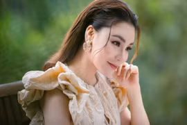 Hồ Quỳnh Hương khoe nhan sắc tuổi tứ tuần, chia sẻ về việc ăn chay trường