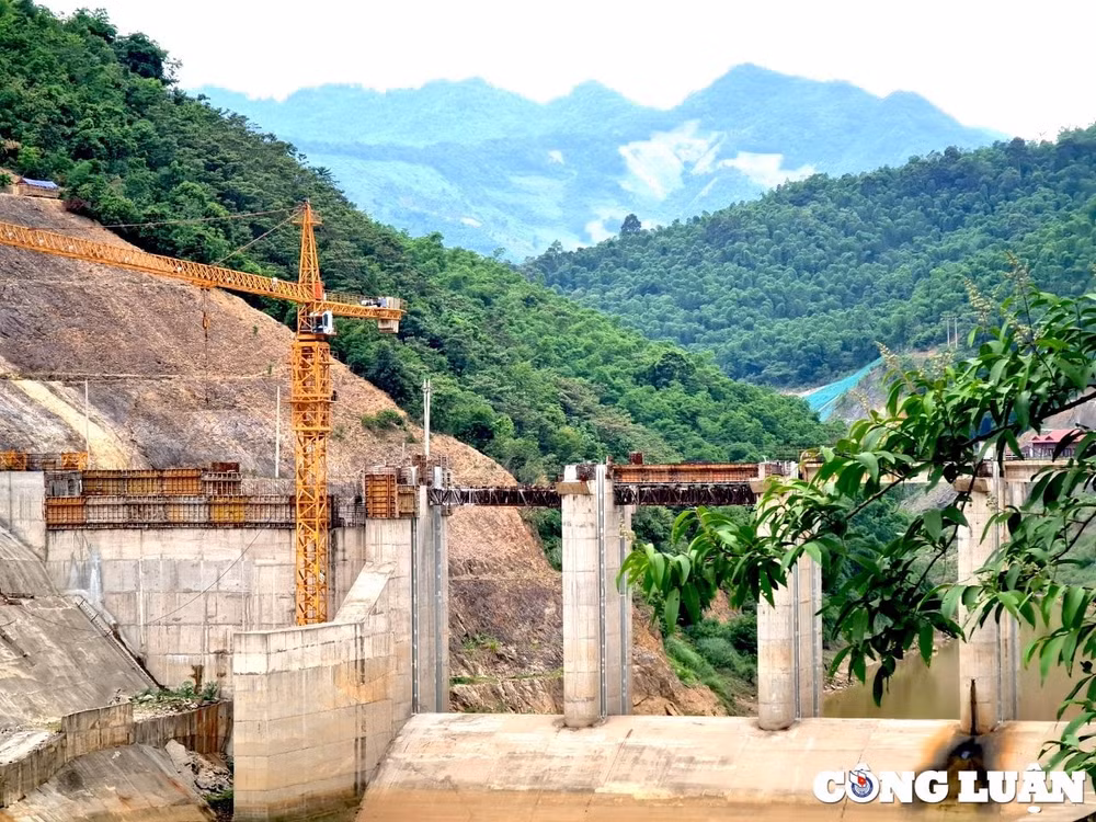 congluan-cdn.congluan.vn-files-content-2022-11-10-_treo-du-an-hon-10-nam-do-chu-dau-tu-khong-du-von-181836221.jpg