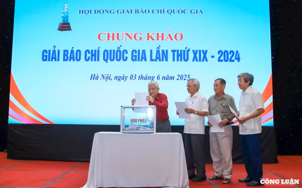 319be7949d9c29c2708d.jpg