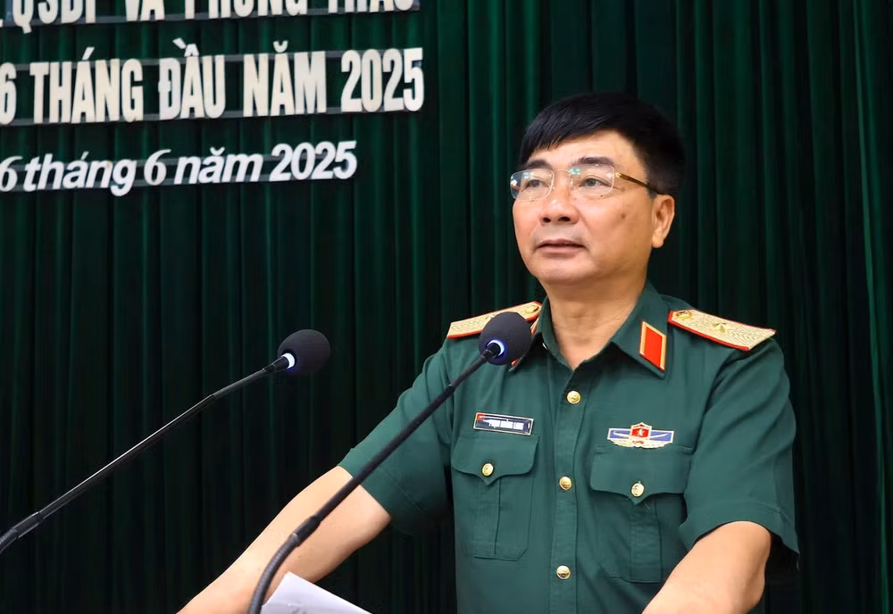 pham-hoang-long.jpg