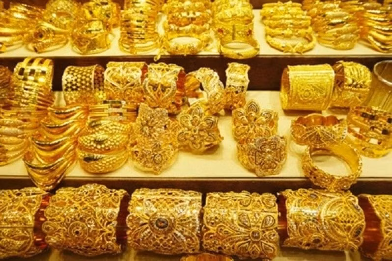Giá vàng hôm nay 8/6/2025: Giá vàng trong nước và thế giới đồng loạt giảm mạnh