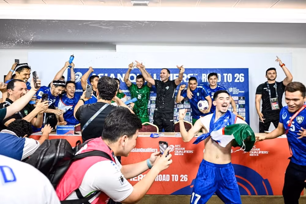Tam ve World Cup dau tien cua Uzbekistan - Anh 1