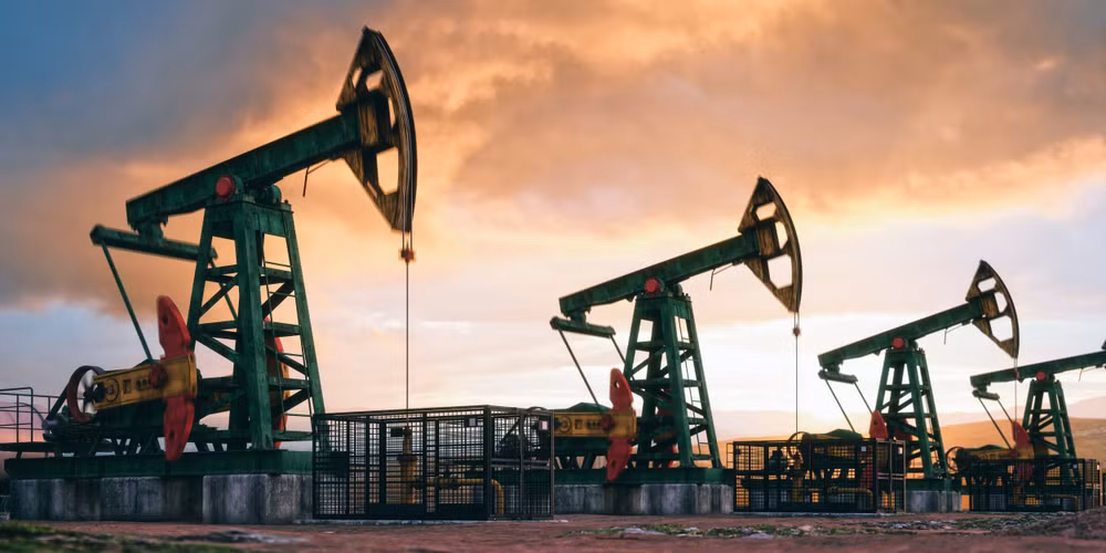 Giá xăng dầu hôm nay 2/6/2025: Thị trường chờ động thái mới từ OPEC+