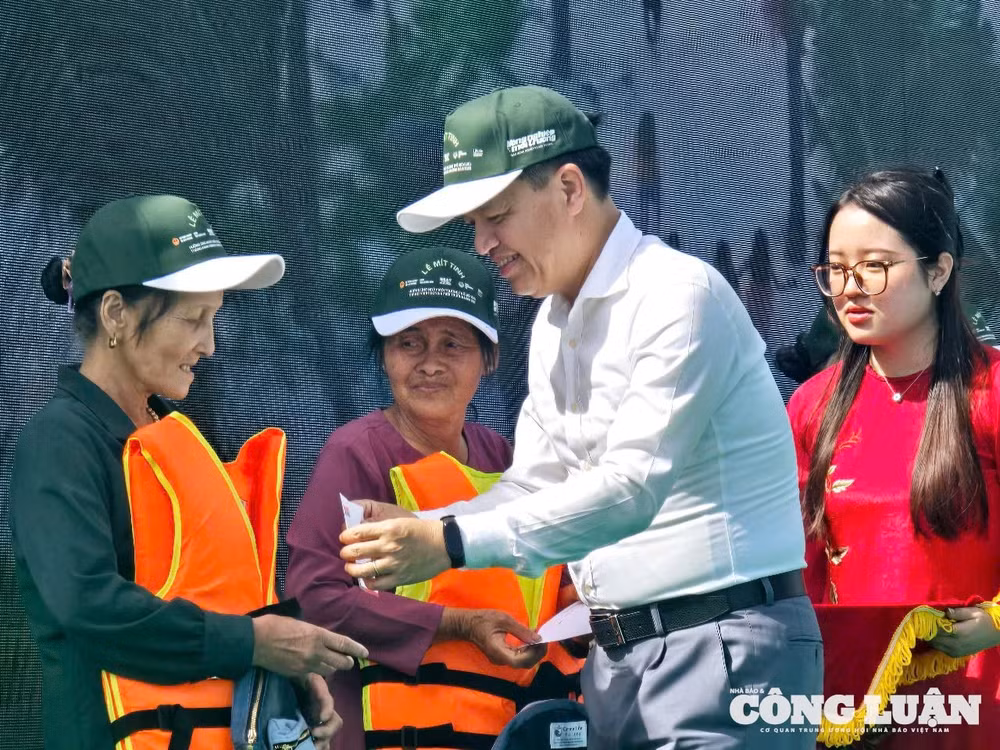 anh-6-mit-tinh-ky-niem-ngay-moi-truong-the-gioi.jpg