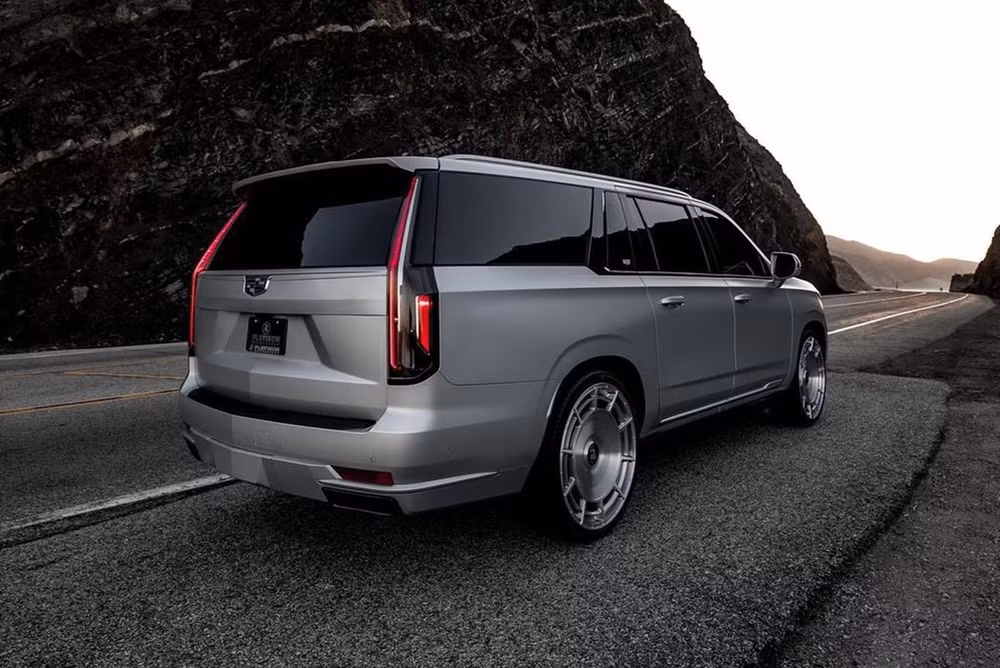 Mẫu xe Cadillac Escalade Platinum ESV 2021 của nữ diễn viên Kim Kardashian. Ảnh: Carbuzz
