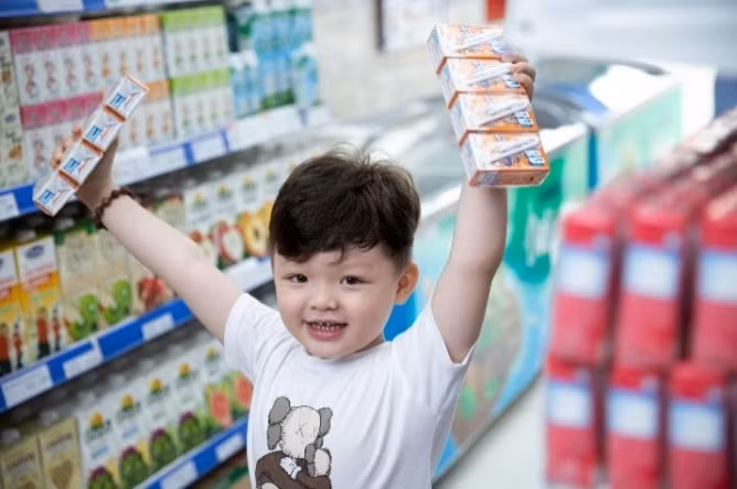 Nhiều chương trình khuyến mại đặc biệt đang diễn ra trong tháng 4 này để chúc mừng sự kiện Vinamilk vượt mốc 500 cửa hàng
