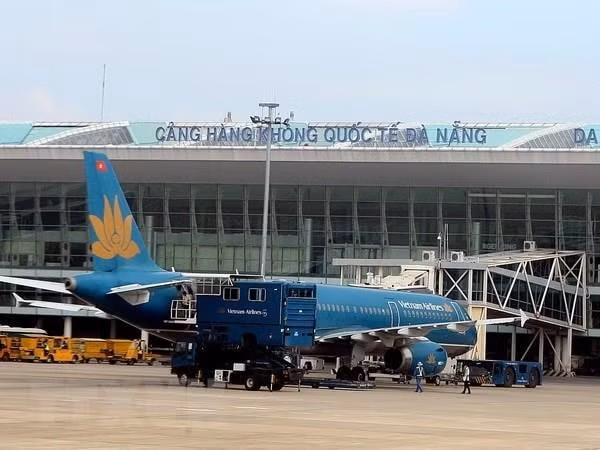 Bảo đảm an toàn khai thác trong quá trình thực hiện Dự án mở rộng sân đỗ máy bay về phía Bắc giai đoạn 2-Cảng hàng không quốc tế Đà Nẵng. Ảnh minh họa