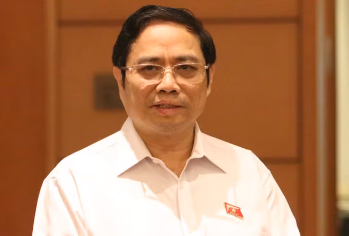 Chủ tịch nước Nguyễn Xuân Phúc đã trình danh sách đề cử ông Phạm Minh Chính, Trưởng Ban Tổ chức Trung ương, để Quốc hội bầu làm Thủ tướng Chính phủ.