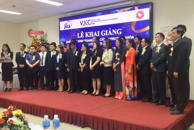 29 doanh nhân Việt Nam tham gia khóa học kinh doanh cao cấp Keieijuku 16 vừa khai giảng sáng 5/4/2021