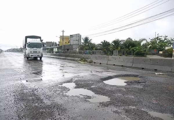 Dự án BOT đang tạm dừng thu phí nhưng chưa chuyển giao công trình cho cơ quan nhà nước, nhà đầu tư án vẫn có trách nhiệm bảo trì. Ảnh minh họa