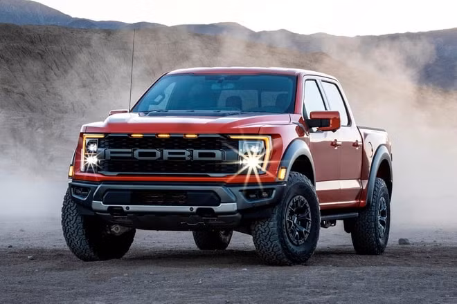 Ford F-150 Raptor bị ngừng sản xuất vì thiếu chip bán dẫn. Ảnh: Carbuzz