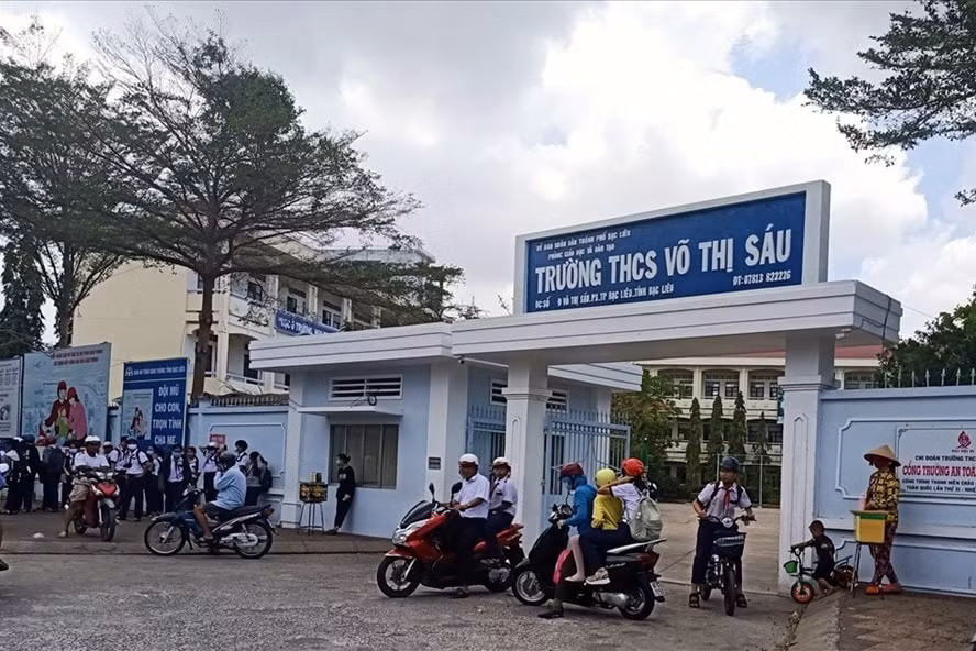 Hình ảnh trường THCS Võ Thị Sáu, nơi có học sinh nhảy từ lầu 2 xuống vào sáng 6/4. Ảnh: laodong.vn