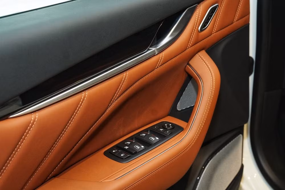 Xe sang Maserati Levante Zegna PelleTessuta. Ảnh: TL
