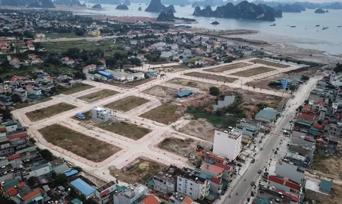 Đất Vân Đồn rục rịch tăng trở lại.