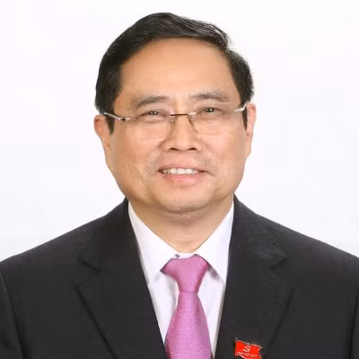 Ủy viên Bộ Chính trị, Thủ tướng Chính phủ Phạm Minh Chính (Sinh năm 1958, quê quán Thanh Hóa). Chức vụ trước: Trưởng Ban Tổ chức Trung ương.