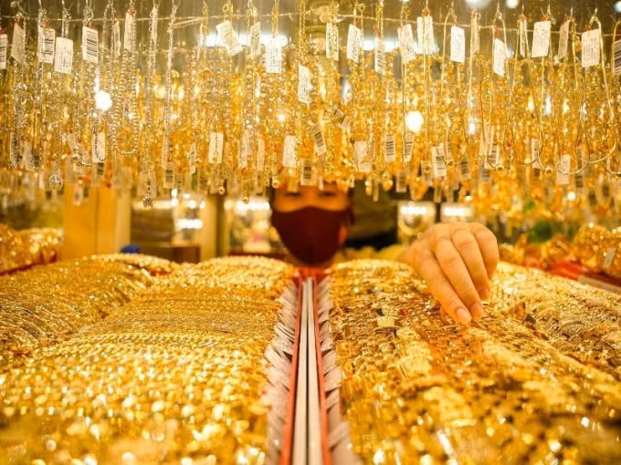 Giá vàng SJC đột ngột giảm gần 150.000 đồng mỗi lượng. Ảnh minh họa.