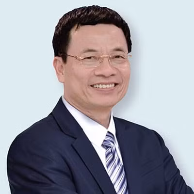 Ủy viên Trung ương Đảng, Bộ trưởng Bộ Thông tin và Truyền thông Nguyễn Mạnh Hùng (Sinh năm 1962, quê quán Bắc Ninh)